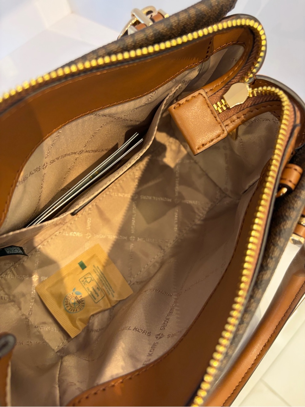 Michael Kors Marilyn Small Signature Logo Satchel Messenger Crossbody Bag - Picture 7 of 16